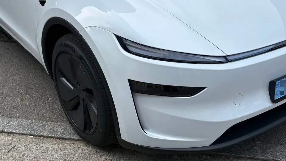 Tesla Model Y PPF施工事例｜費用目安・仕上がり 施工写真 3-2