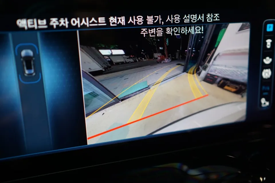 Mercedes-Benz GLA 250 W247 surround view camera - Mercedes-Benz GLA Surround View Camera Installation photo 4