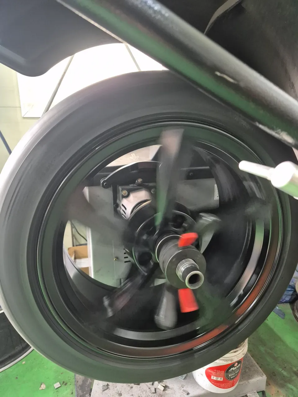 Tesla Model Y Juniper - Tesla Model Y Wheel Restoration & Pirelli Tire Upgrade Review photo 4