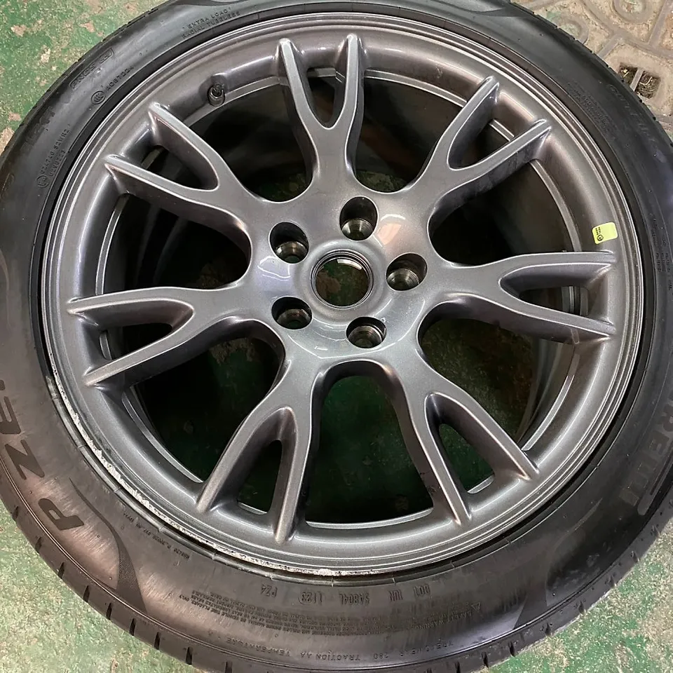 Tesla Model Sのホイールリペア・塗装事例 施工写真 4