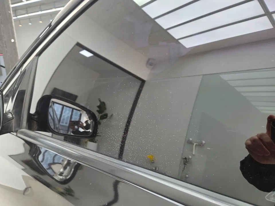 Kia Carnival window tinting - Kia Carnival Window Tinting Review: Safety Belt Damage Repair photo 4
