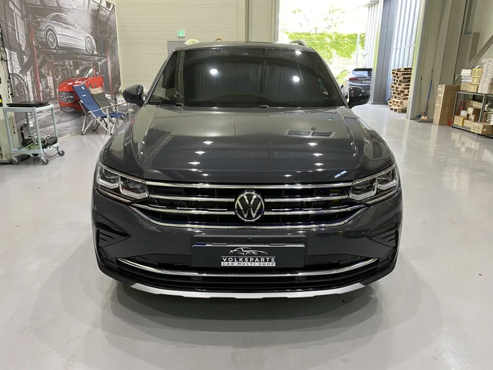 Volkswagen Tiguanのドラレコ取付事例|費用目安・仕上がり 写真