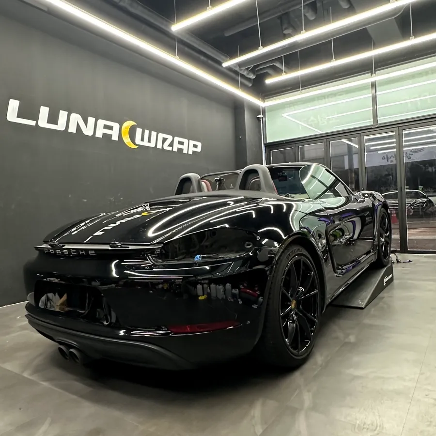 Porsche 718 Boxsterのカーラッピング事例|費用目安・仕上がり 施工写真 2-2
