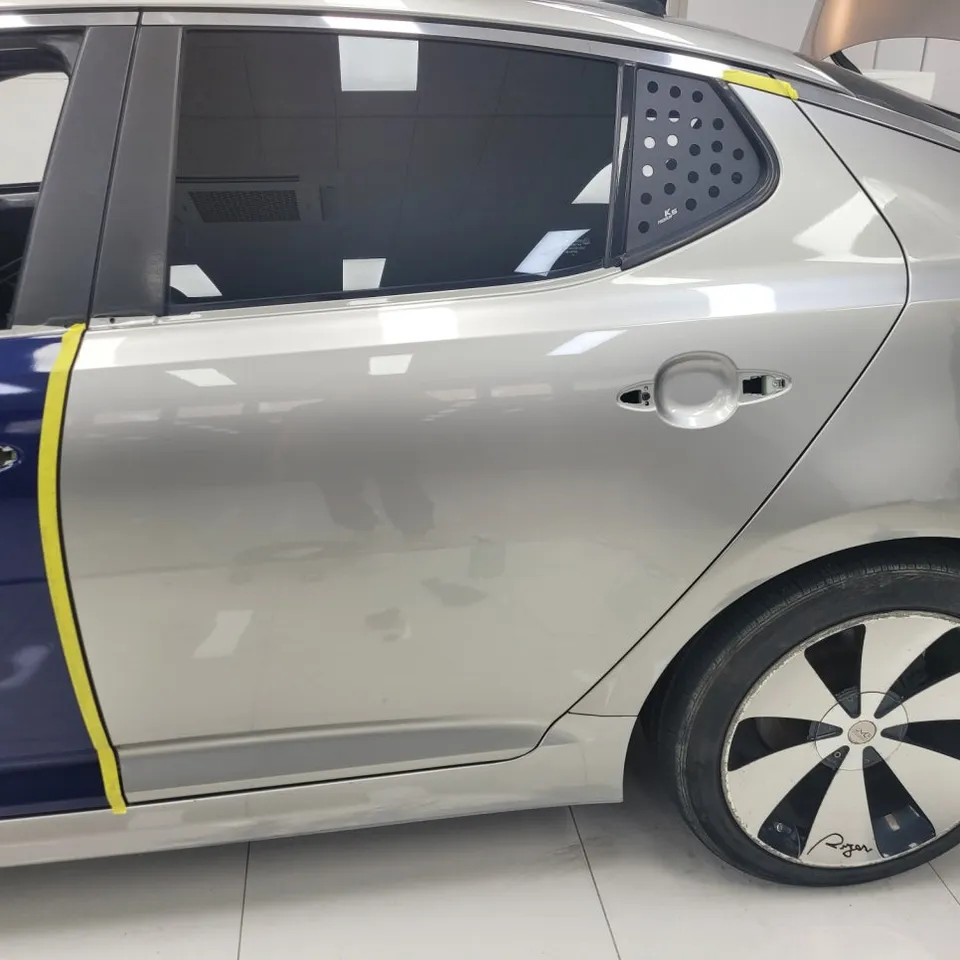 Kia K5 1st Genのカーラッピング事例 施工写真 4-1