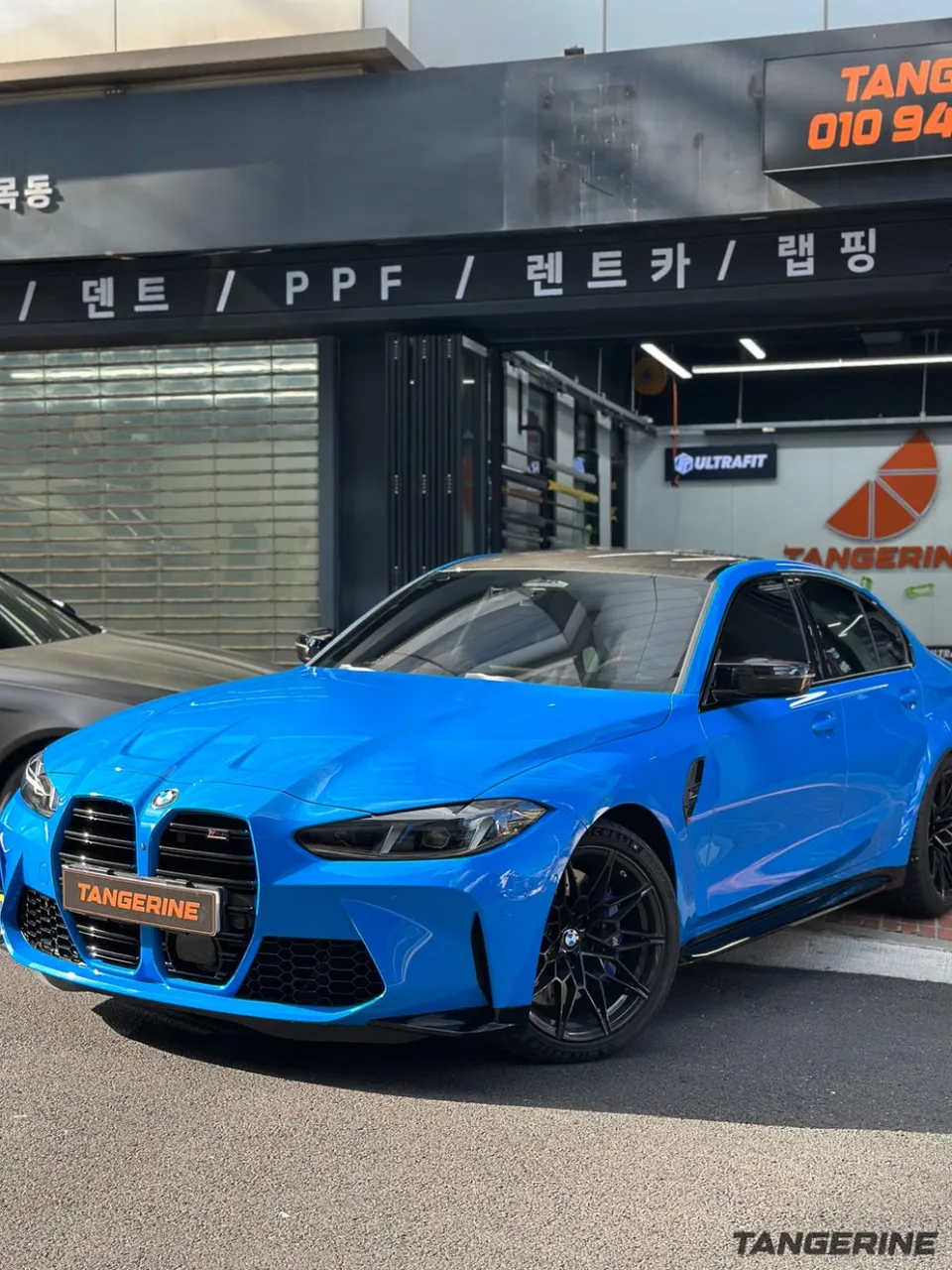 BMW M3のカーラッピング事例|シャークブルーの魅力 施工写真 2-1