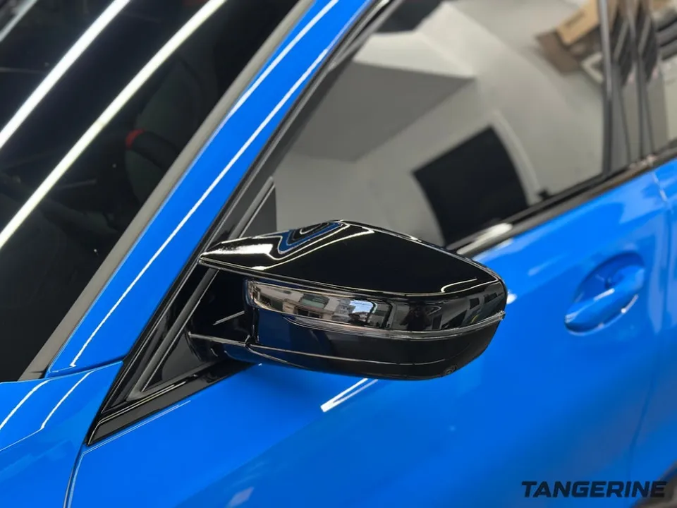 BMW M3のカーラッピング事例|シャークブルーの魅力 施工写真 3-2