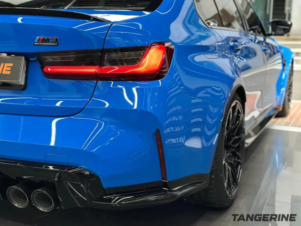 BMW M3のカーラッピング事例|シャークブルーの魅力 施工写真 3-3