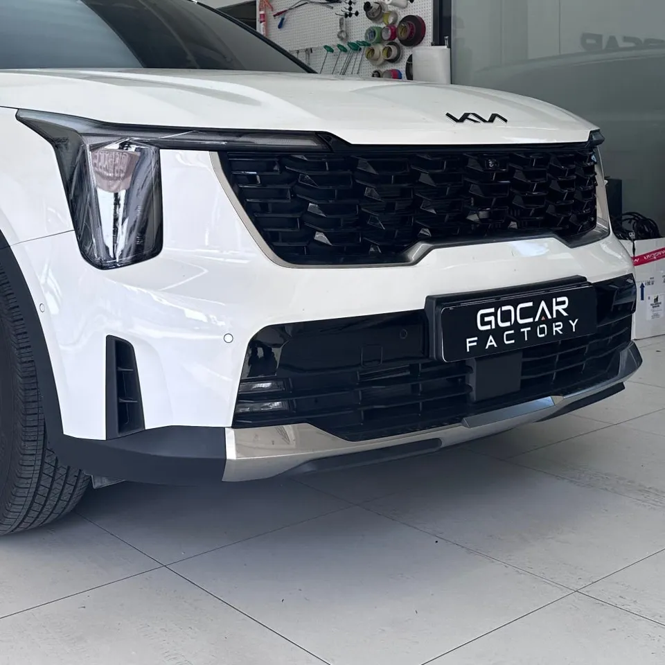 Kia Sorento MQ4のカーラッピング事例|費用目安・仕上がり 施工写真 2-1