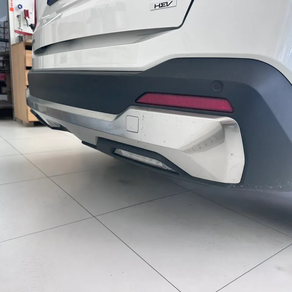 Kia Sorento MQ4のカーラッピング事例|費用目安・仕上がり 施工写真 3-2