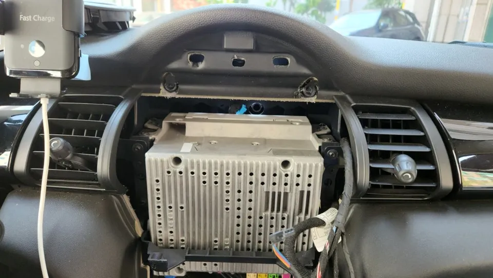 BMW MINI Cooper android head unit - BMW MINI Cooper Android Head Unit Upgrade Review photo 3