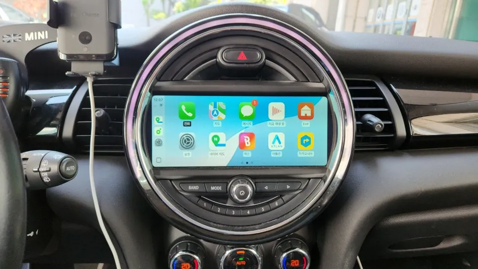BMW MINI CooperのAndroid Auto・CarPlay取付事例 施工写真 2-2