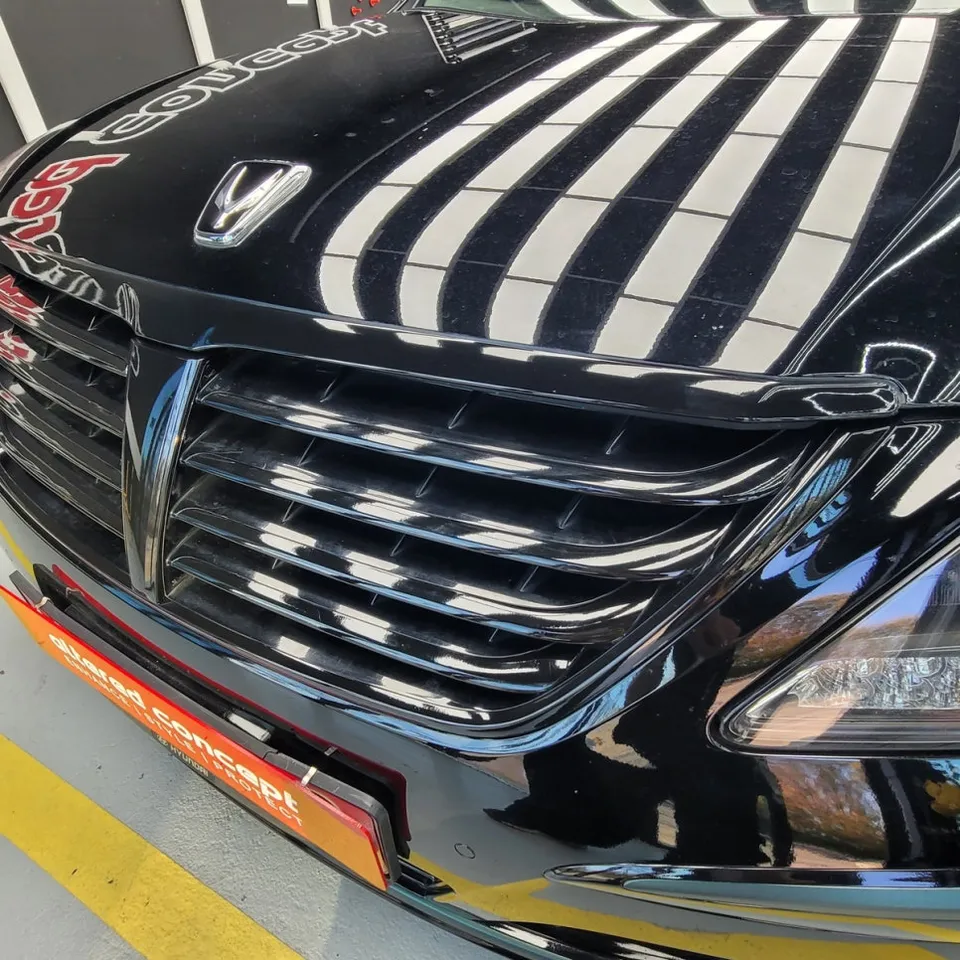 Hyundai Equusのカーラッピング事例 施工写真 3-2