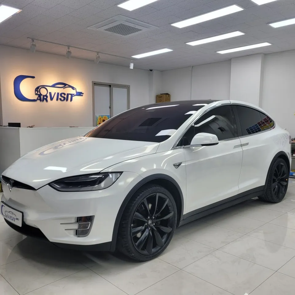 Tesla Model X vinyl wrap - Tesla Model X Vinyl Wrap Review: Porsche Crayon Transformation photo 3