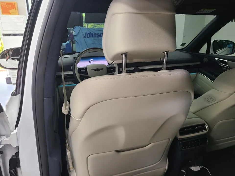 Genesis GV80 oem options - Genesis GV80 OEM Options Review: Factory Upgrade Cost photo 3