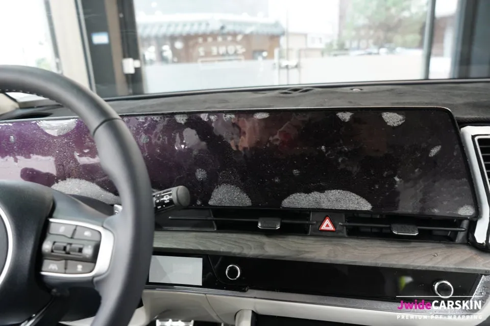 Kia SportageのPPF施工事例|内装保護の費用目安 施工写真 3-2