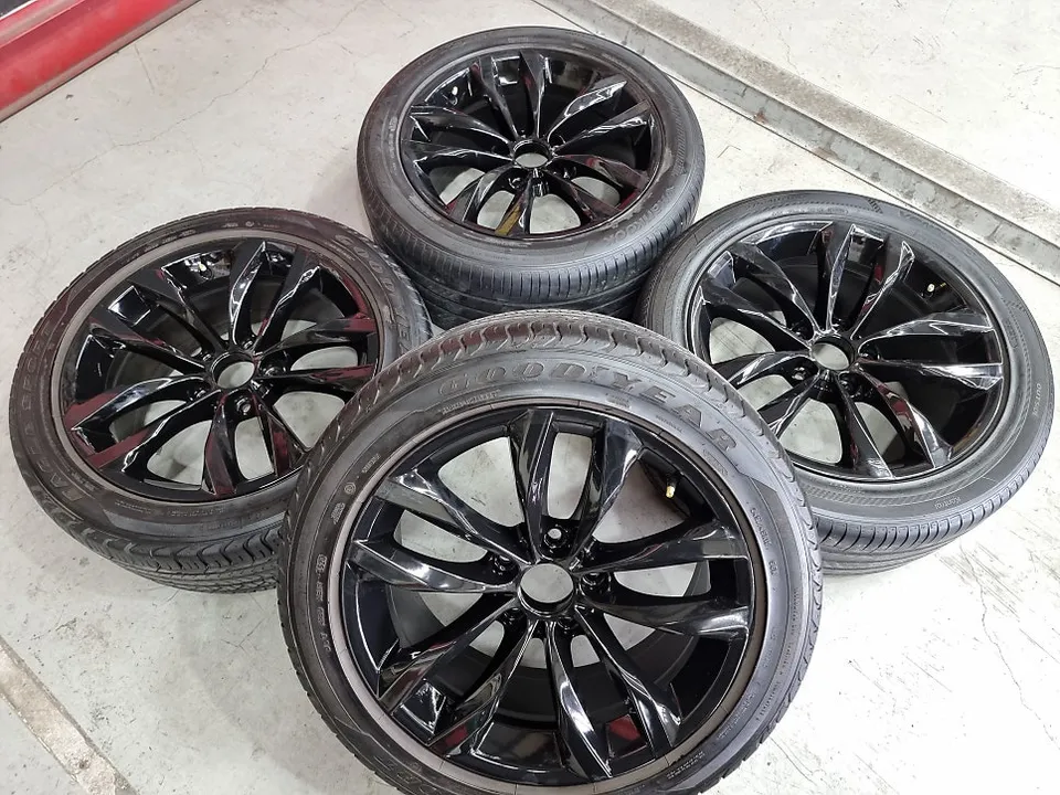 BMW 5 Series F10 wheel repair - BMW 5 Series F10 Wheel Repair & Painting Review photo 4