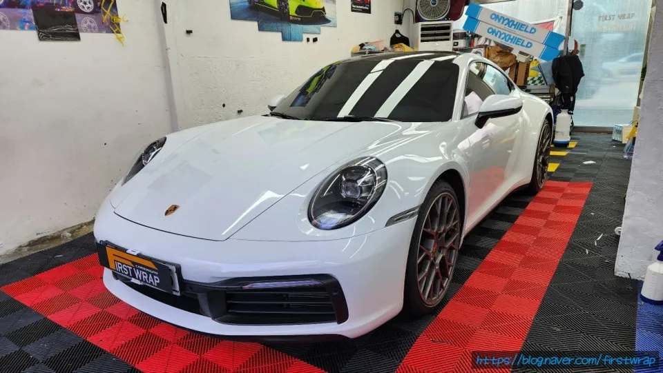 ポルシェ911カレラ カーラッピング事例|タンザナイトブルー 施工写真 2-2