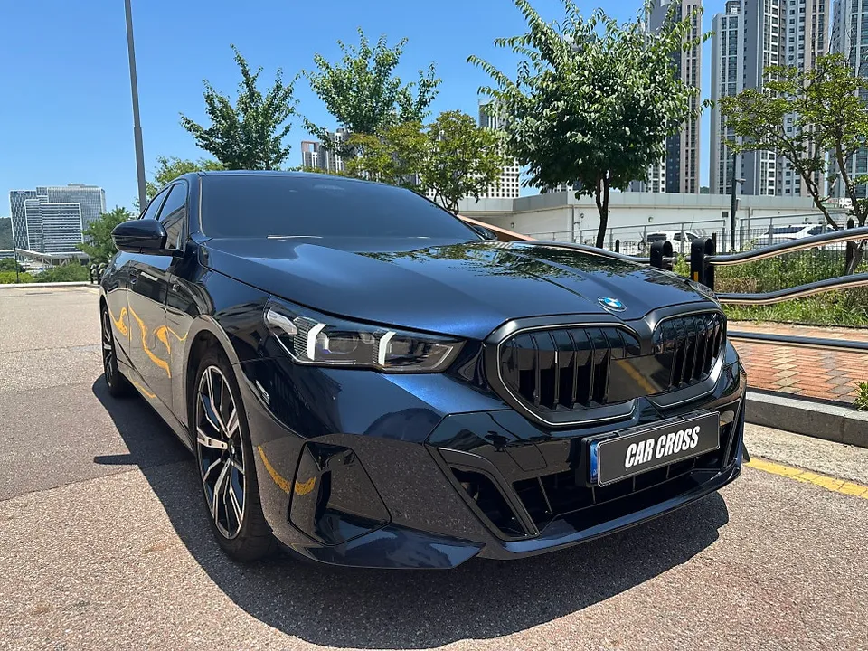 BMW G60 Vinyl Wrap Review: Cost & Before/After Results photo 2