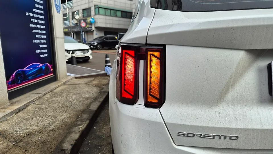 Kia Sorento MQ4 lighting upgrade - Kia Sorento MQ4 Lighting Upgrade Review — Cost & Results photo 4