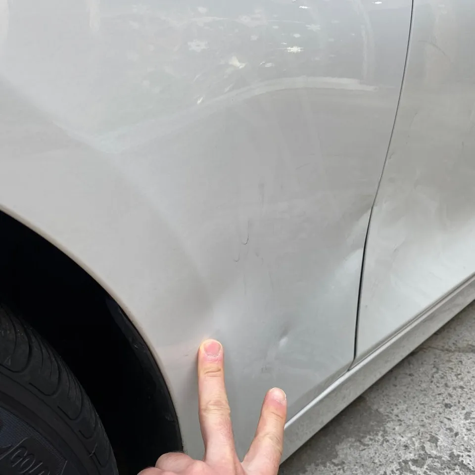 BMW 320d body repair - BMW 320d Auto Body Repair Review: Side Panel Restoration photo 4