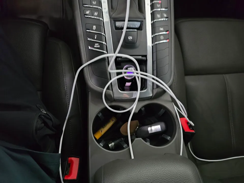 Porsche Macan android head unit - Porsche Macan CarPlay Retrofit Review: Full Screen Upgrade photo 4