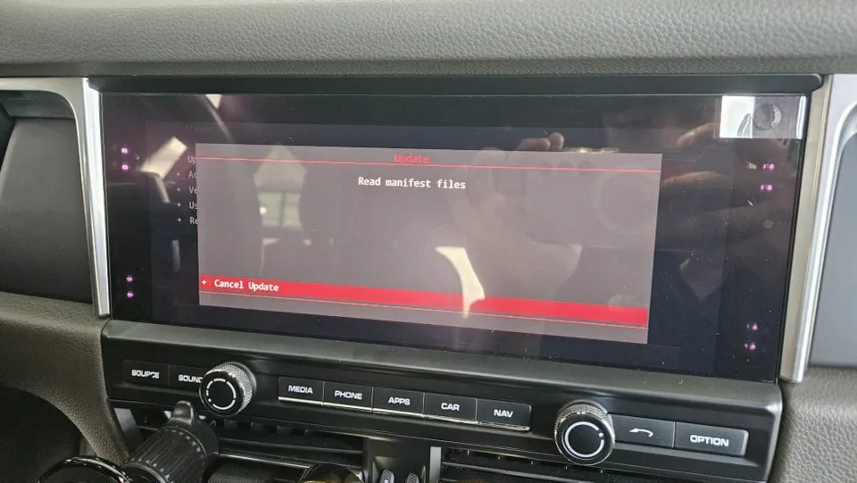 Porsche Macan android head unit - Porsche Macan CarPlay Retrofit Review: Full Screen Upgrade photo 5