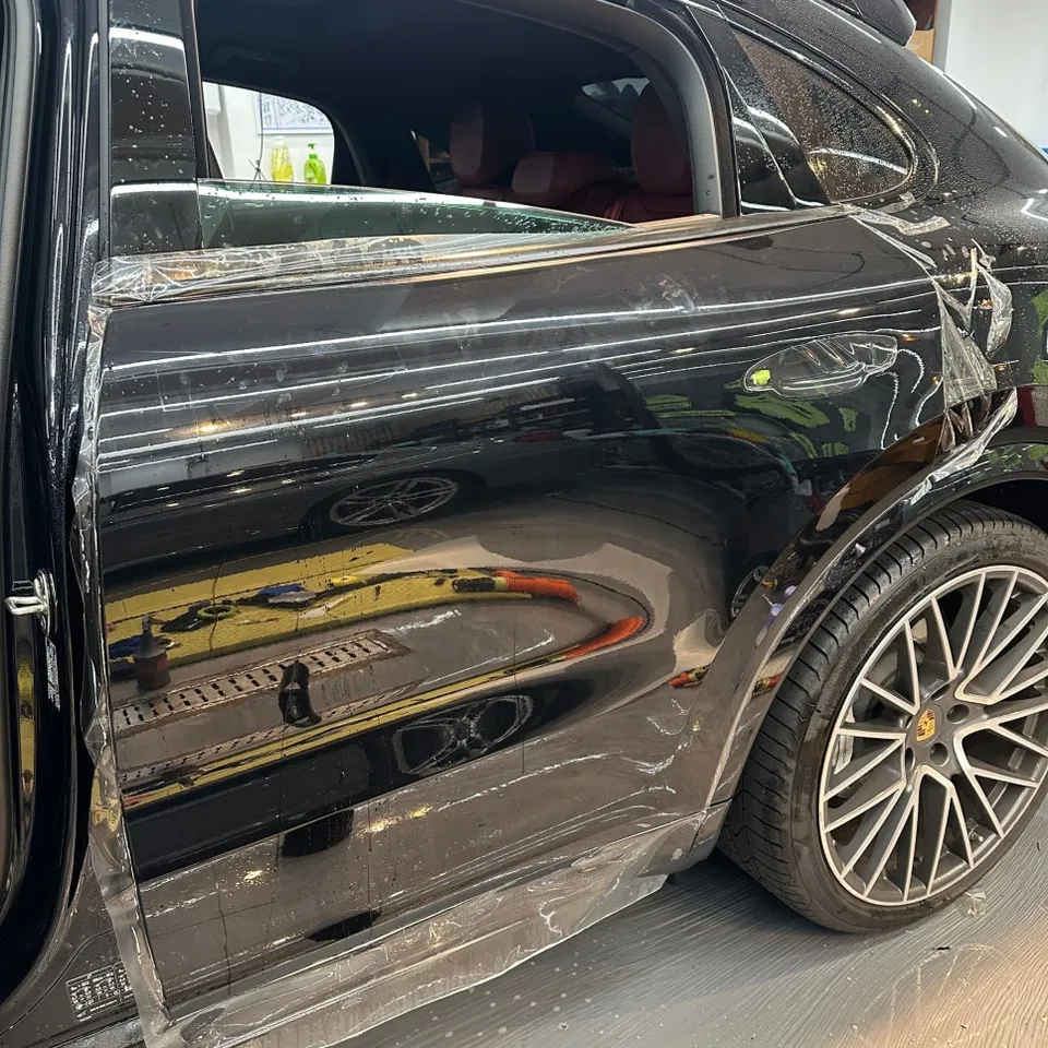 Porsche Cayenne PPF施工事例|費用目安と仕上がり 施工写真 1-1