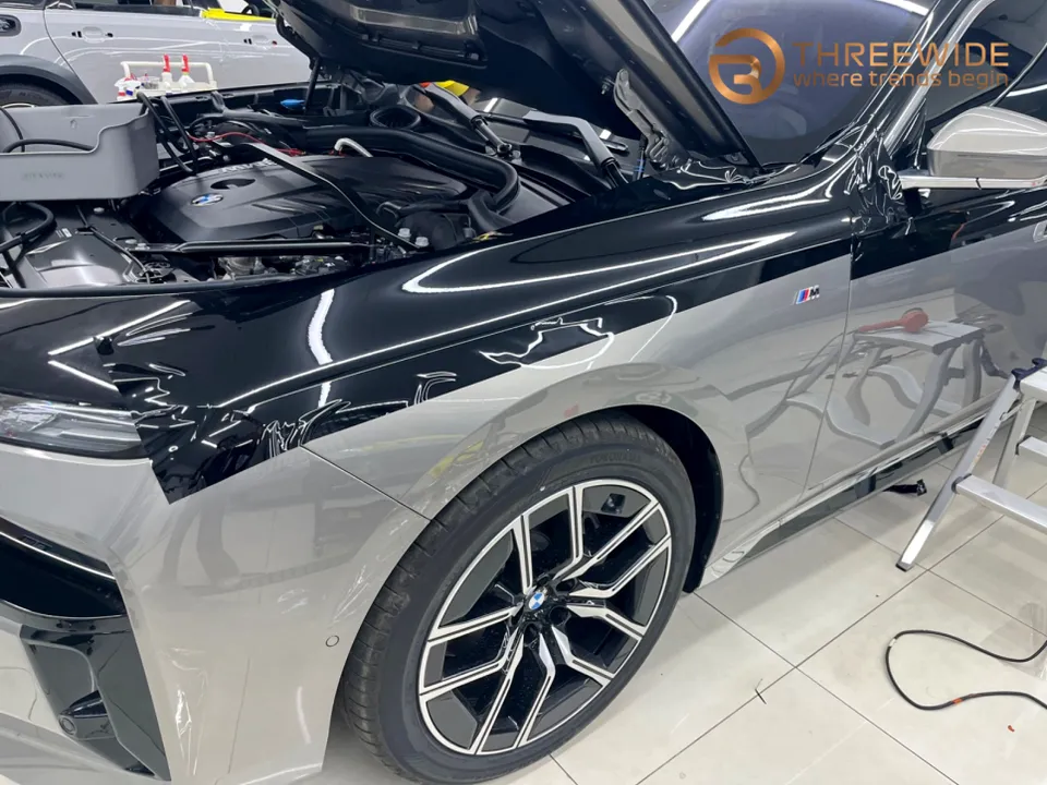 BMW 7 Seriesのカーラッピング事例|費用目安・仕上がり 施工写真 2-3