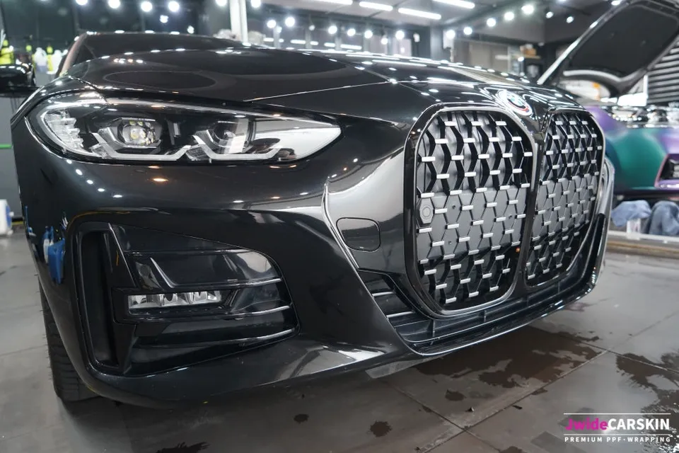 BMW 420i G20 vinyl wrap - BMW 420i Vinyl Wrap Review: Gloss Black Grille Upgrade photo 6