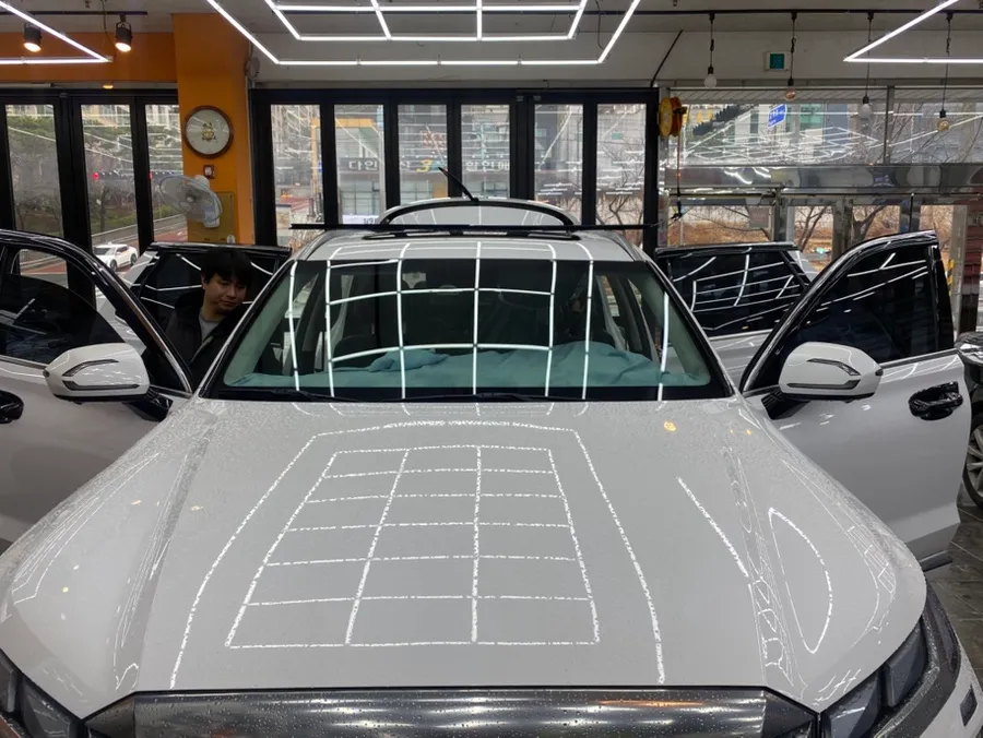 Kia Sorentoのカーフィルム施工事例｜費用目安・仕上がり 施工写真 2-3