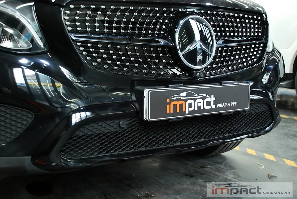 Mercedes-Benz GLC 350のカーラッピング事例 施工写真 3-2