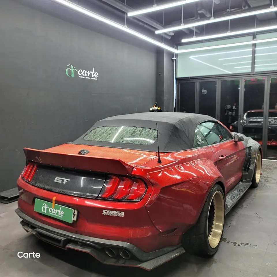 Ford Mustangのカーラッピング事例｜費用目安・仕上がり 施工写真 2-1