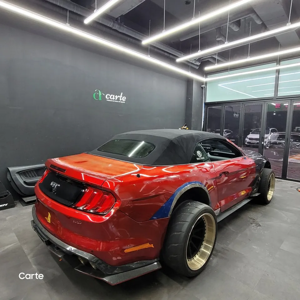 Ford Mustangのカーラッピング事例｜費用目安・仕上がり 施工写真 2-3