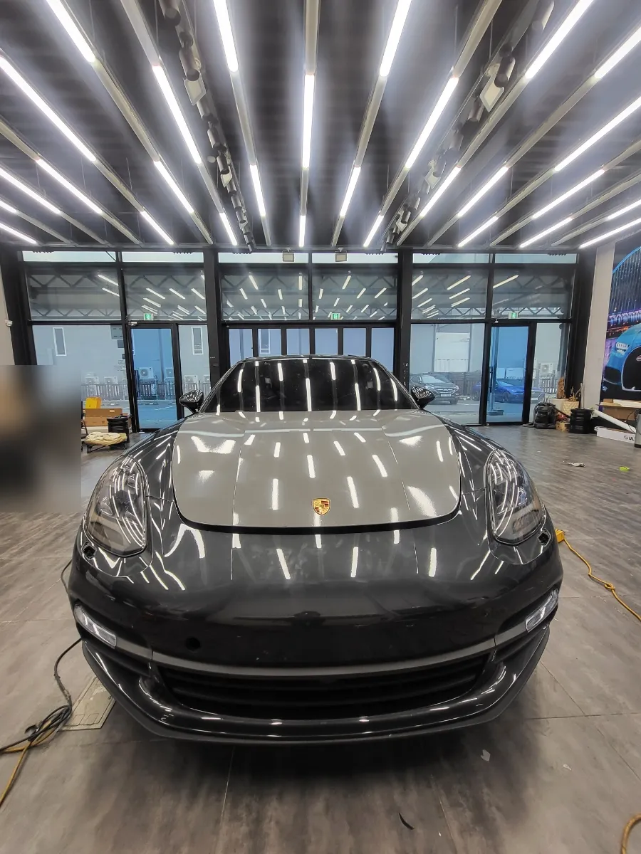 Porsche Panamera vinyl wrap installation result