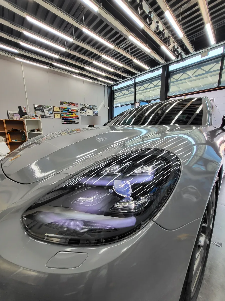 Porsche Panameraのカーラッピング事例 施工写真 1-3