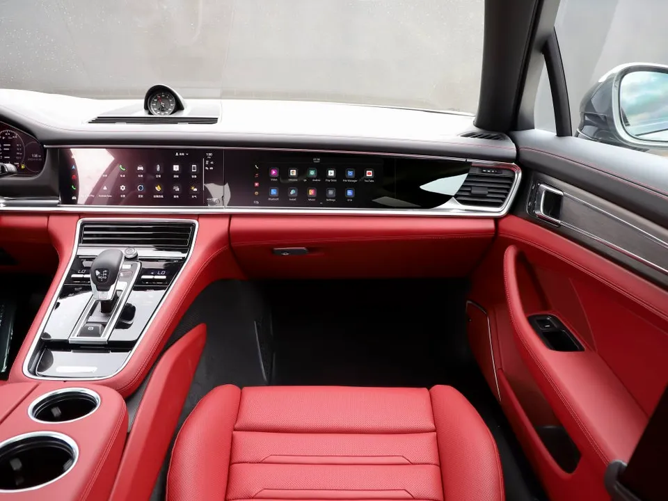 Porsche Panamera 971のAndroid Auto・CarPlay取付事例 施工写真 4-1