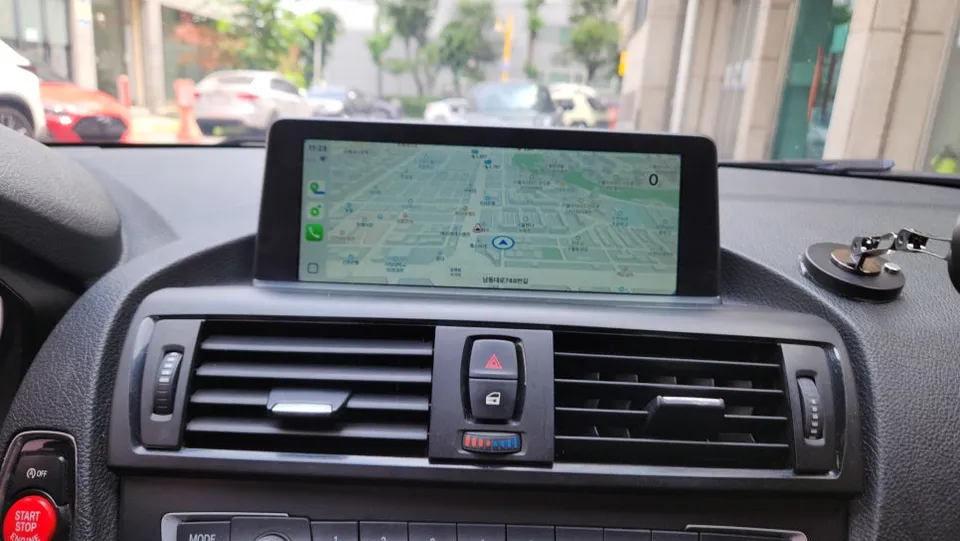 BMW 1 Series F20のAndroid Auto・CarPlay取付事例 施工写真 4-2
