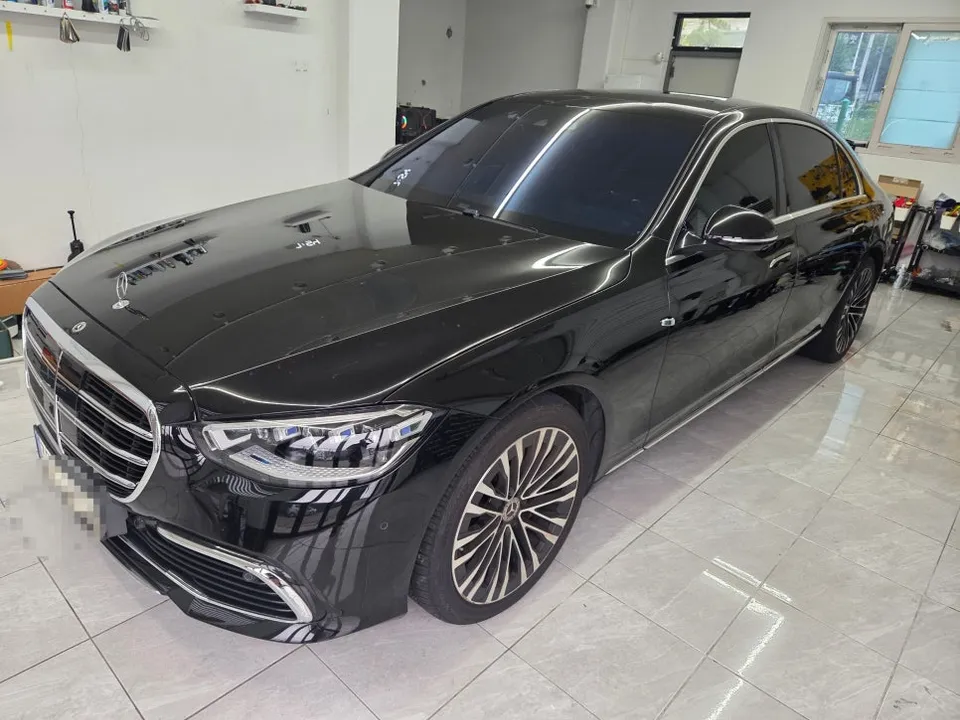 メルセデス・ベンツ Sクラス W223 カーラッピング事例 施工写真 3-1