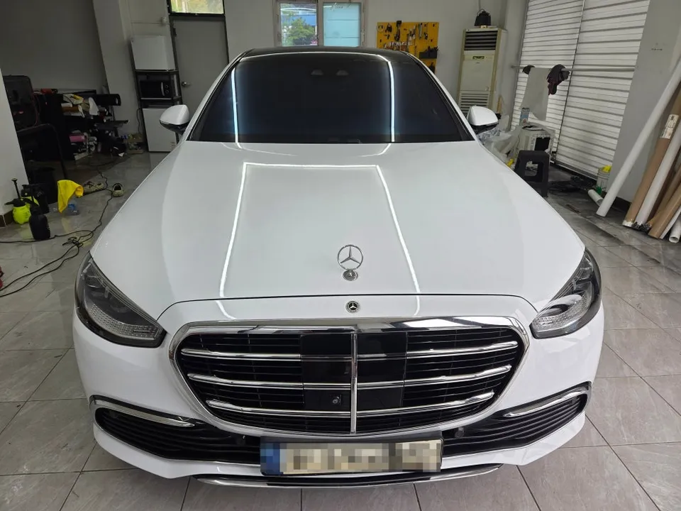 メルセデス・ベンツ Sクラス W223 カーラッピング事例 施工写真 1-3