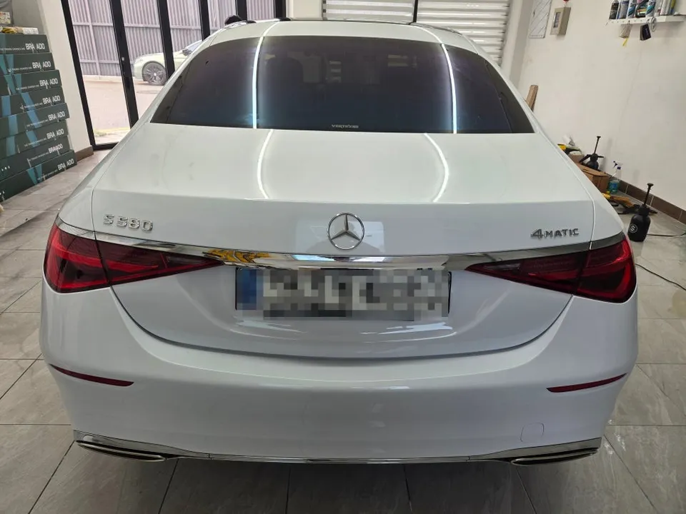 メルセデス・ベンツ Sクラス W223 カーラッピング事例 施工写真 2-3
