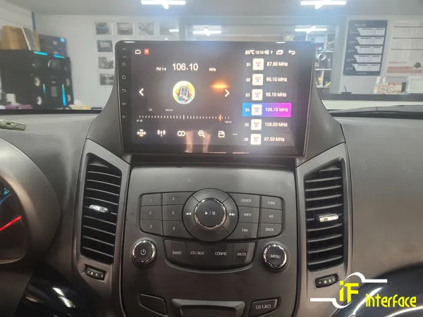 ChevroletのAndroid Auto・CarPlay取付事例 施工写真 4