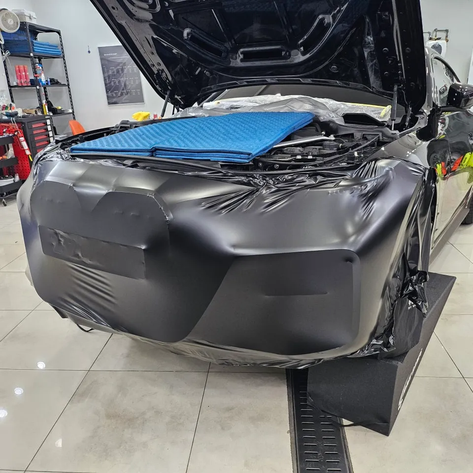 BMW 4 Series G22 カーラッピング事例:サテンブラック 施工写真 1-3