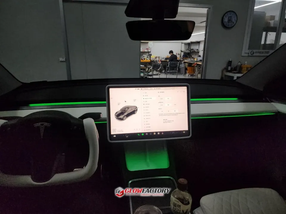 Tesla Model Y ambient lighting - Tesla Model Y Ambient Lighting Upgrade Review photo 4