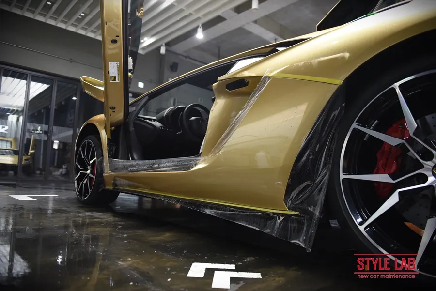 Lamborghini AventadorのPPF施工事例|費用目安・仕上がり 施工写真 3-2