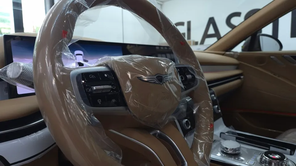 Genesis G80 PPF施工事例|費用目安と仕上がり 施工写真 1-2