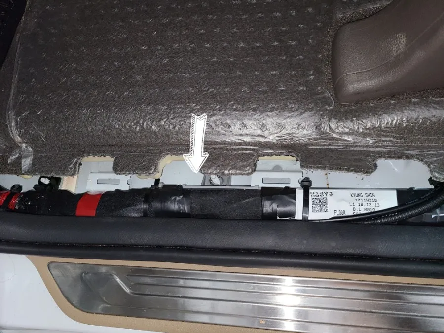 Kia Carnival dash cam - Kia Carnival Dash Cam Installation Review photo 3