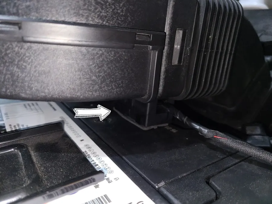 Kia Carnival dash cam - Kia Carnival Dash Cam Installation Review photo 4