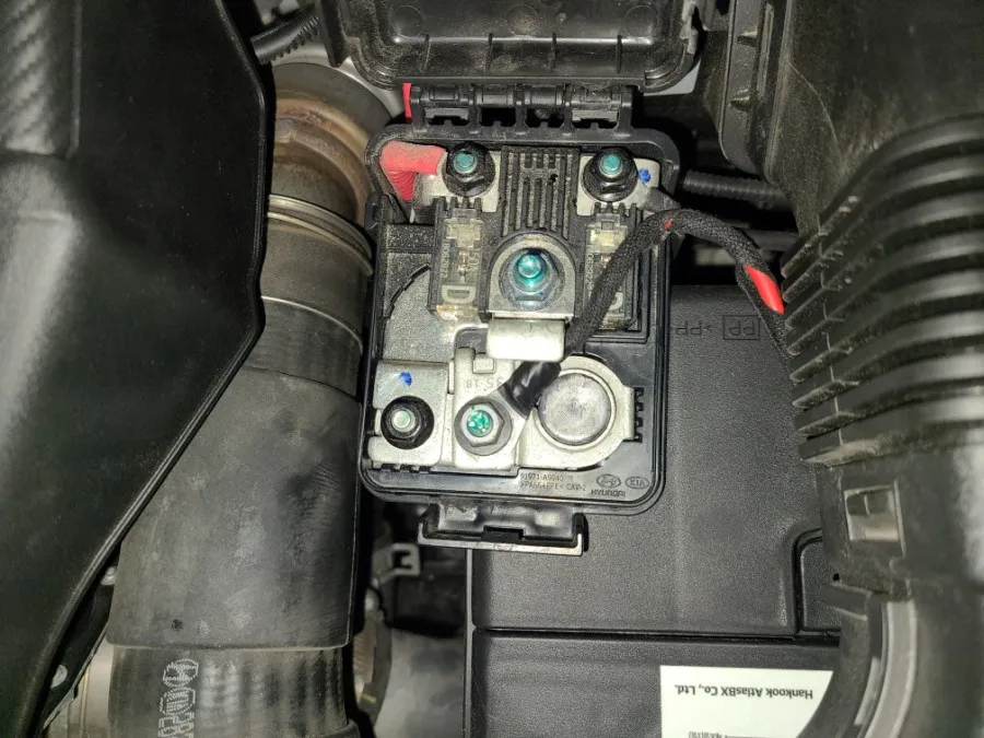 Kia Carnival dash cam - Kia Carnival Dash Cam Installation Review photo 5