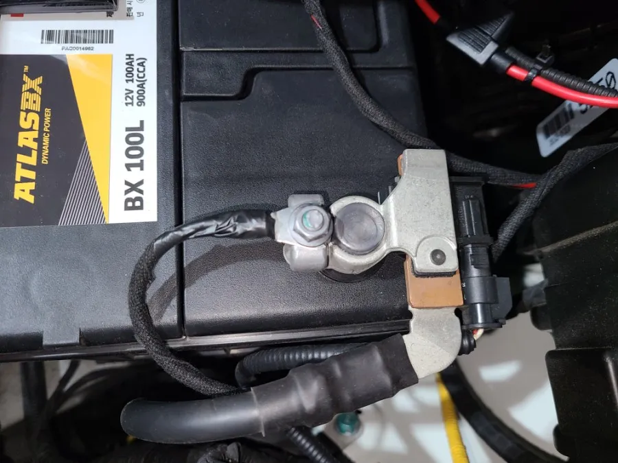 Kia Carnival dash cam - Kia Carnival Dash Cam Installation Review photo 6