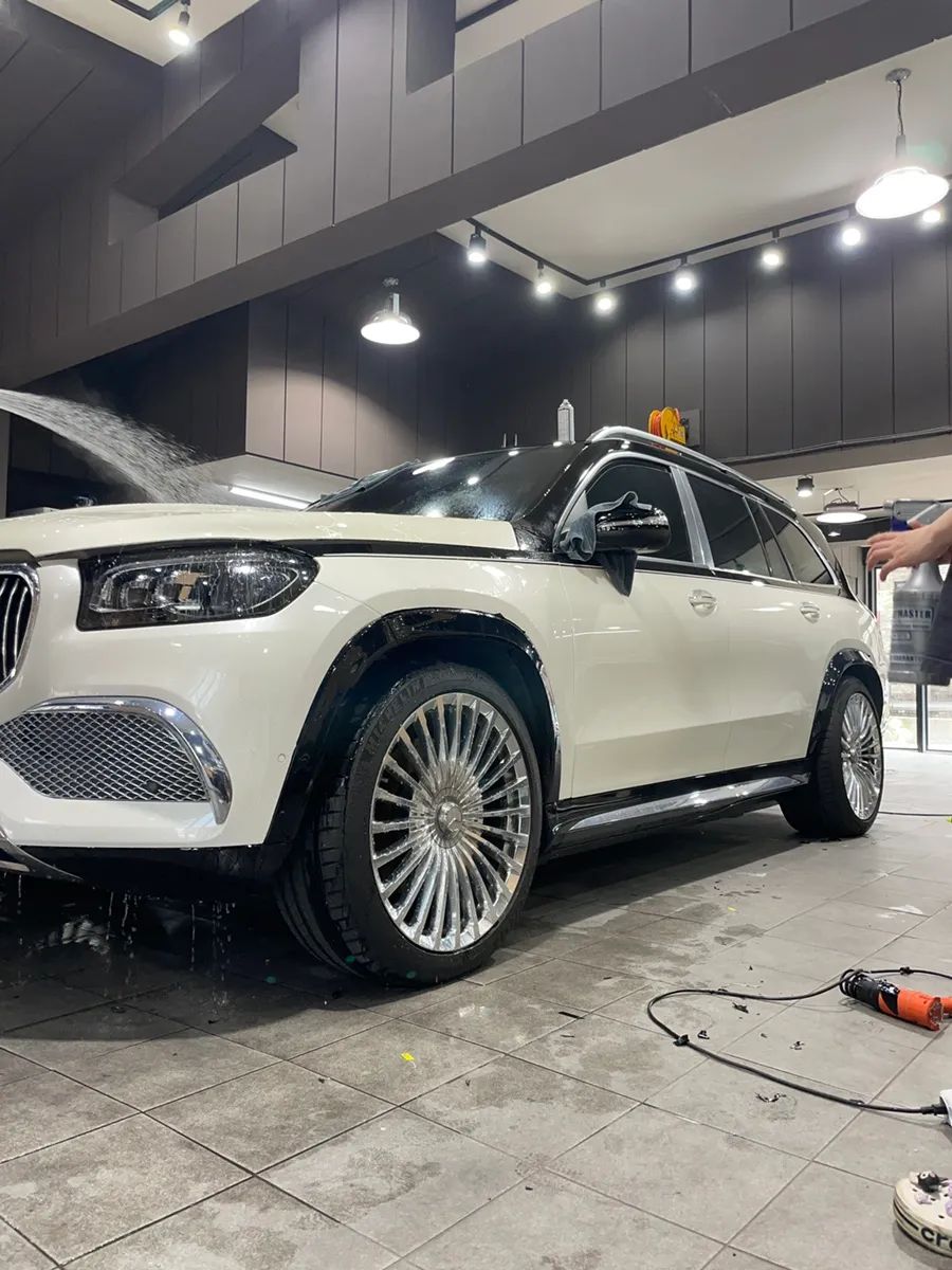 Mercedes-Benz GLS Maybach PPF施工事例|デュオトーン仕上げ 施工写真 6